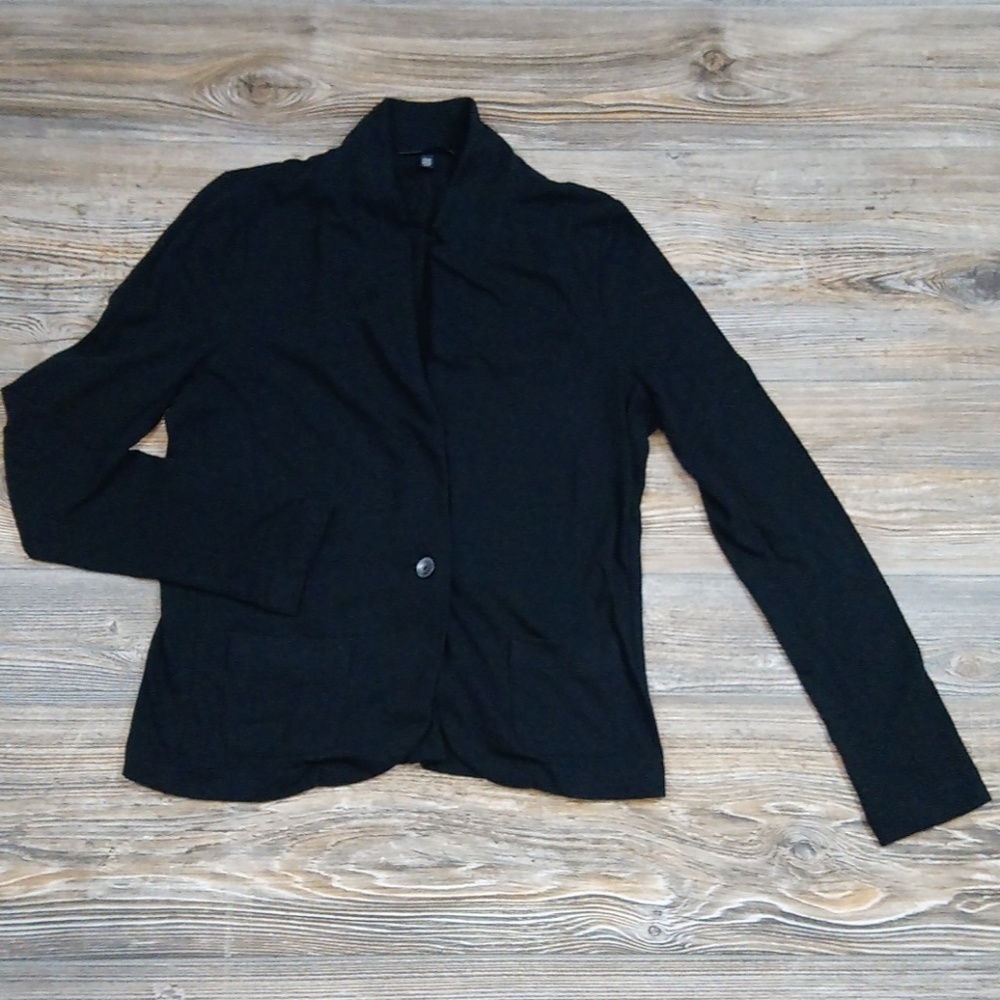 Cozy Fitted Long Sleeve Solid Black Soft Button F… - image 1
